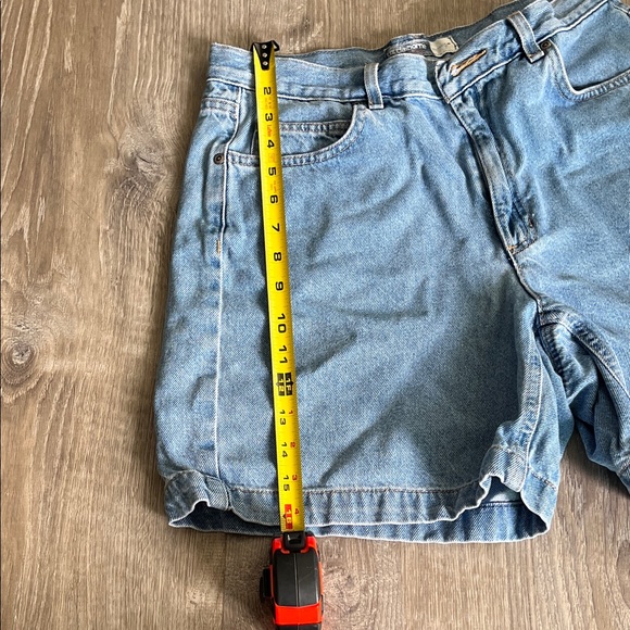 Vintage 90s Liz Claiborne Jean High Waist Shorts - Picture 5 of 5